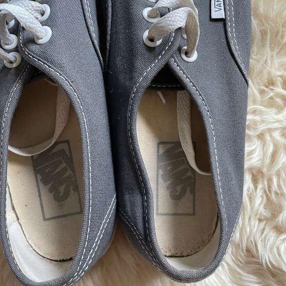 GUC Vans Off the Wall Lace Up Sneakers - Picture 5 of 7